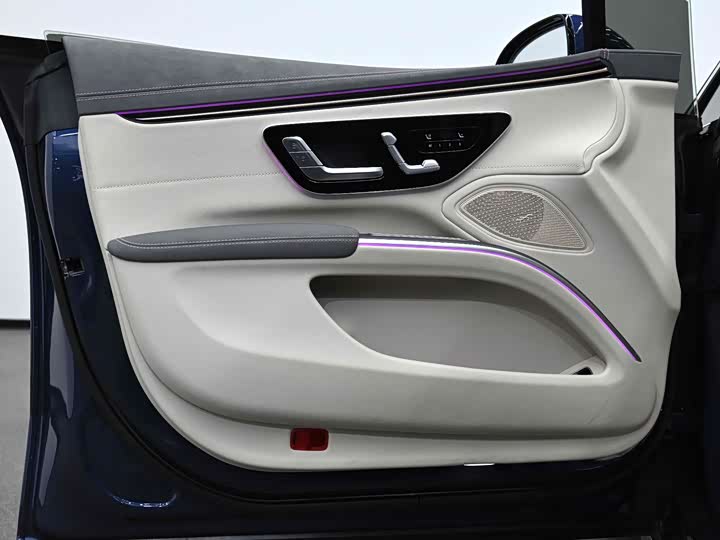 Фото 4 - Mercedes-Benz EQS