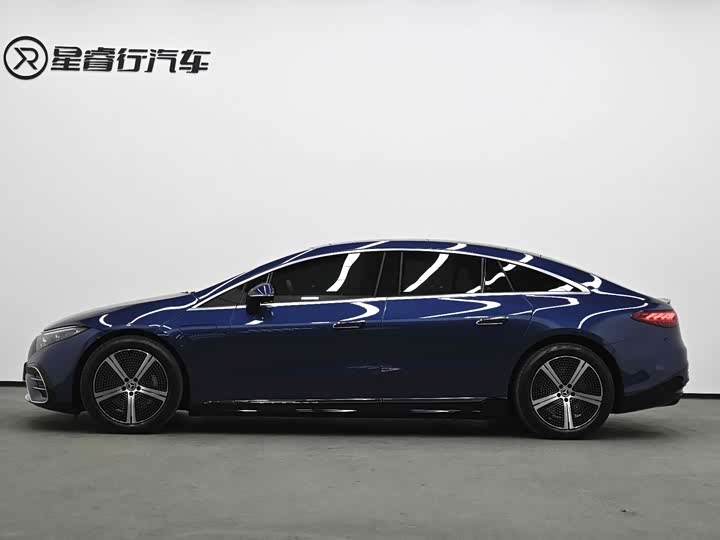 Фото 9 - Mercedes-Benz EQS