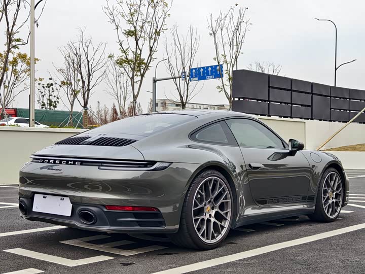 Фото 3 - Porsche 911