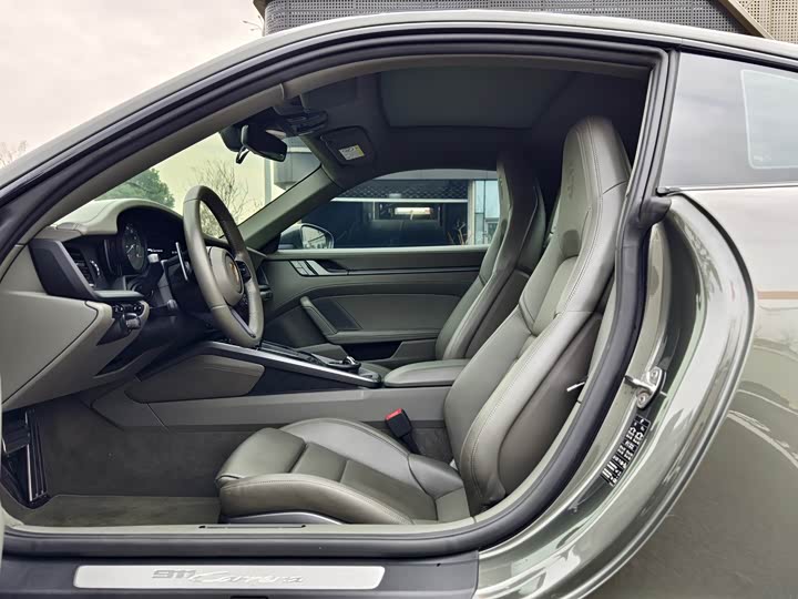 Фото 6 - Porsche 911