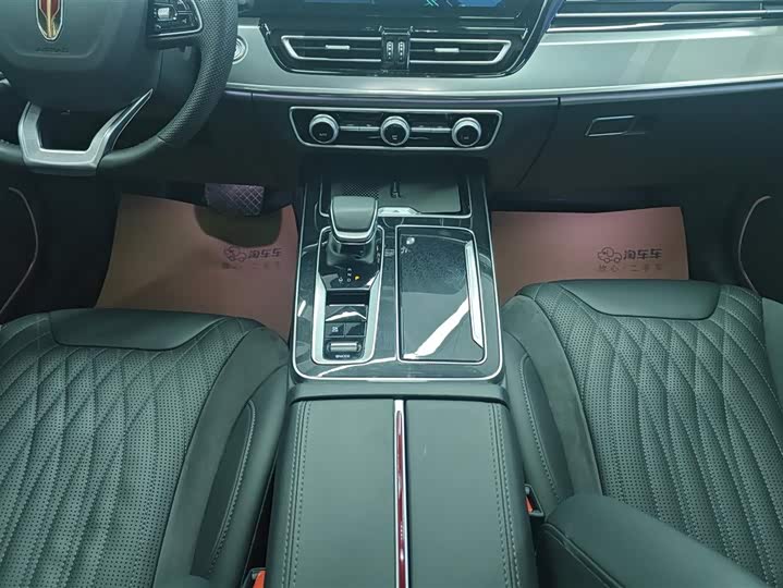 Фото 15 - Hongqi HS5