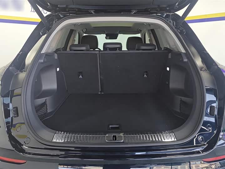 Фото 20 - Hongqi HS5