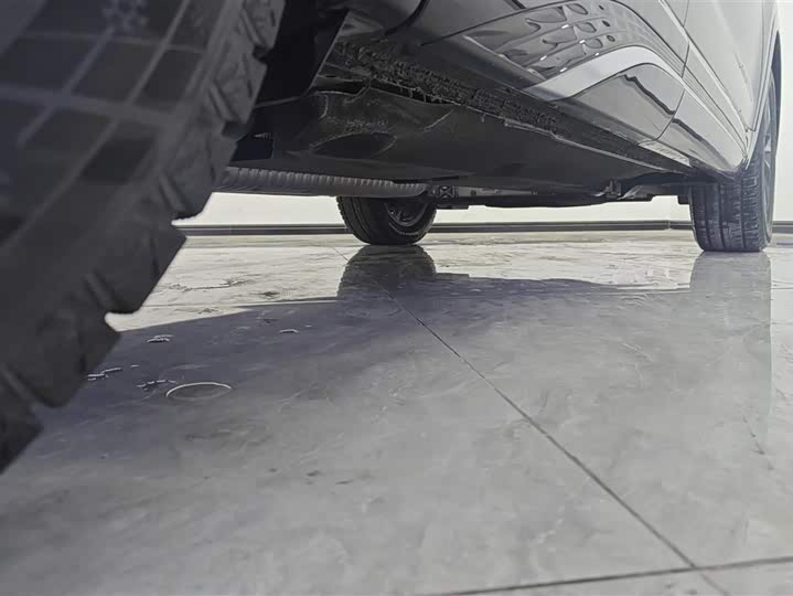 Фото 23 - Hongqi HS5