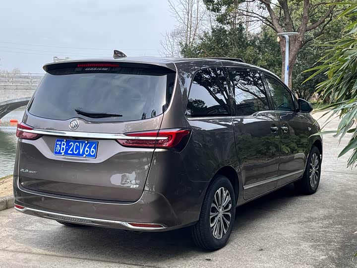 Фото 12 - Buick GL8 ES