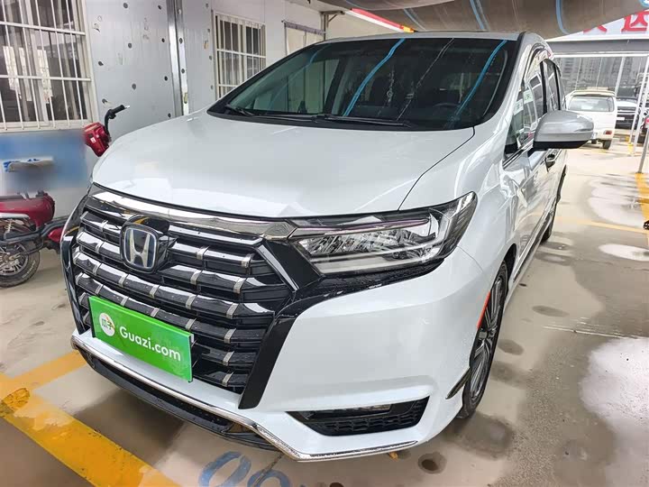 Фото 2 - Honda Elysion