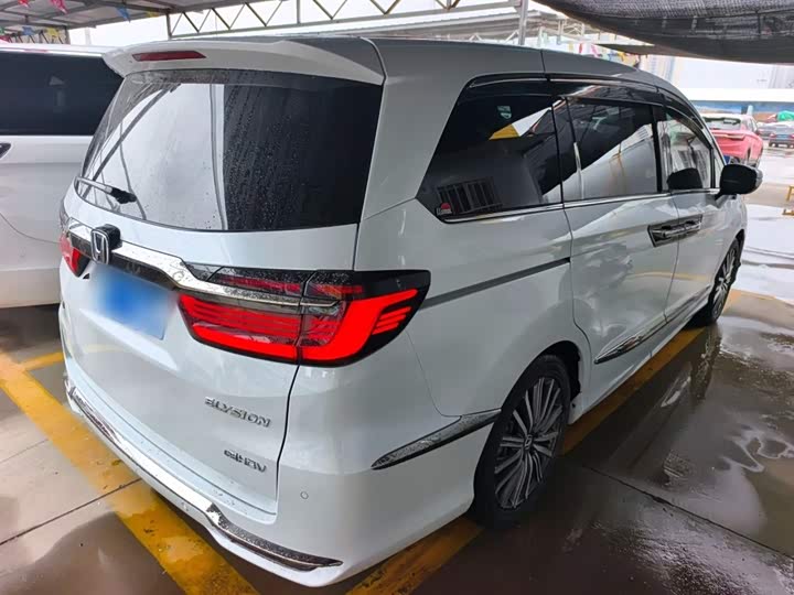 Фото 7 - Honda Elysion