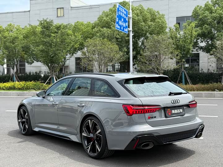Фото 4 - Audi RS 6