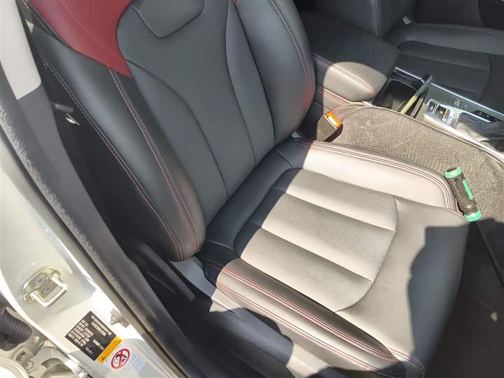 Фото 25 - Changan CS75