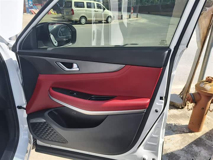 Фото 26 - Changan CS75