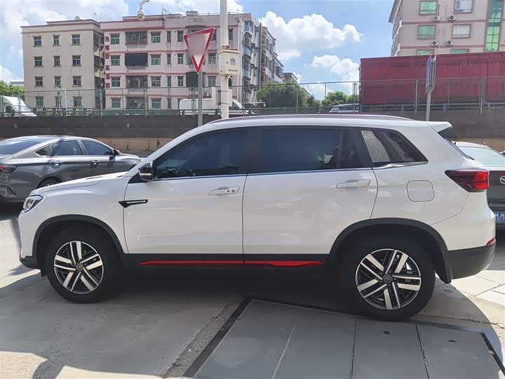 Фото 5 - Changan CS75