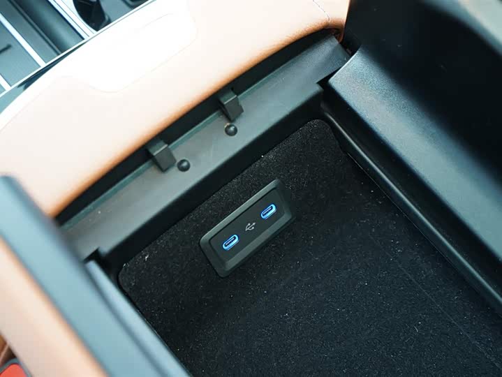 Фото 12 - Mercedes-Benz S-Class