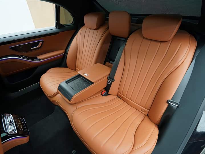 Фото 15 - Mercedes-Benz S-Class