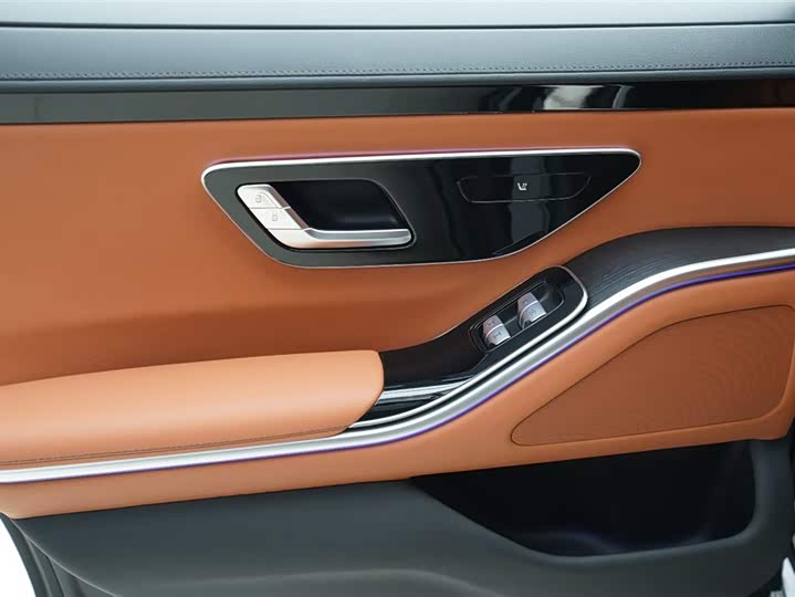 Фото 16 - Mercedes-Benz S-Class