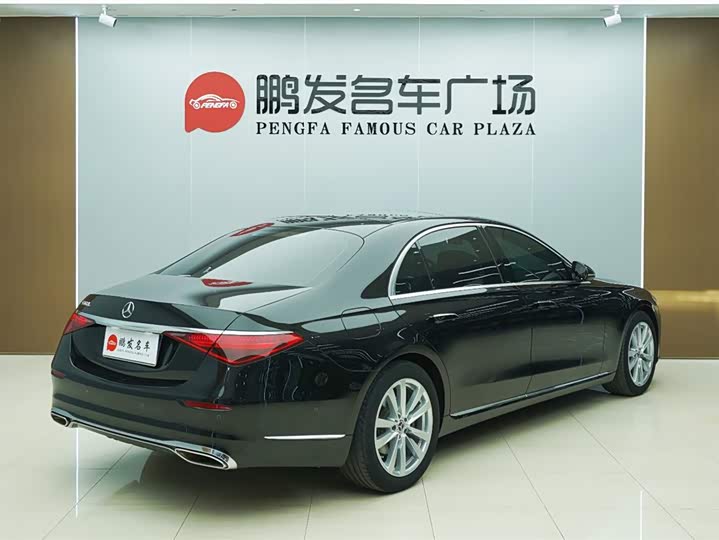 Фото 19 - Mercedes-Benz S-Class