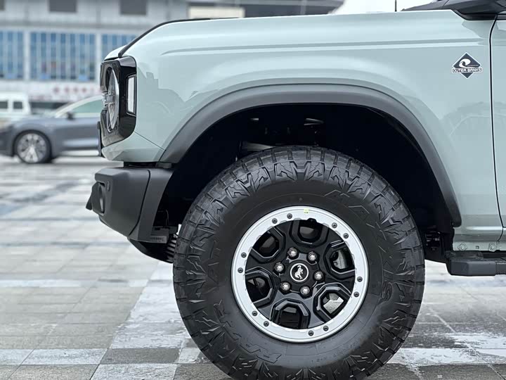 Фото 3 - Ford Bronco