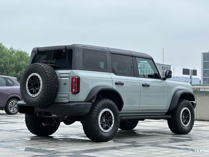 Фото 7 - Ford Bronco