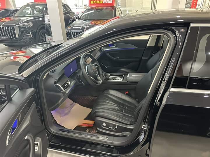 Фото 13 - Hongqi H5