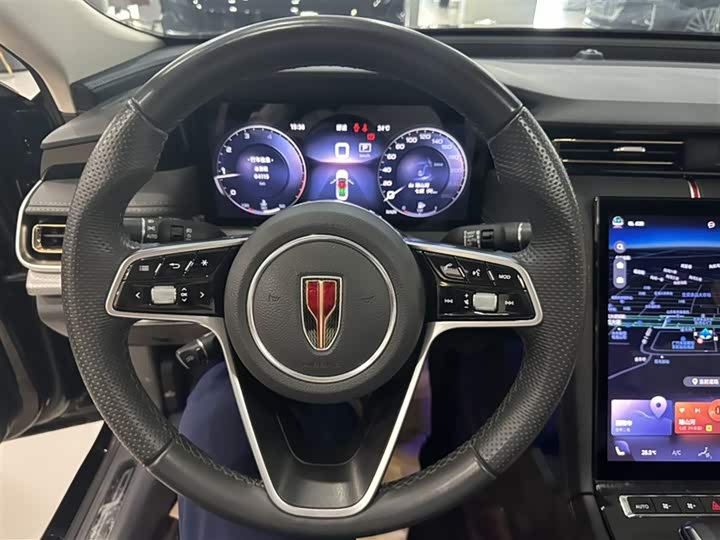 Фото 16 - Hongqi H5