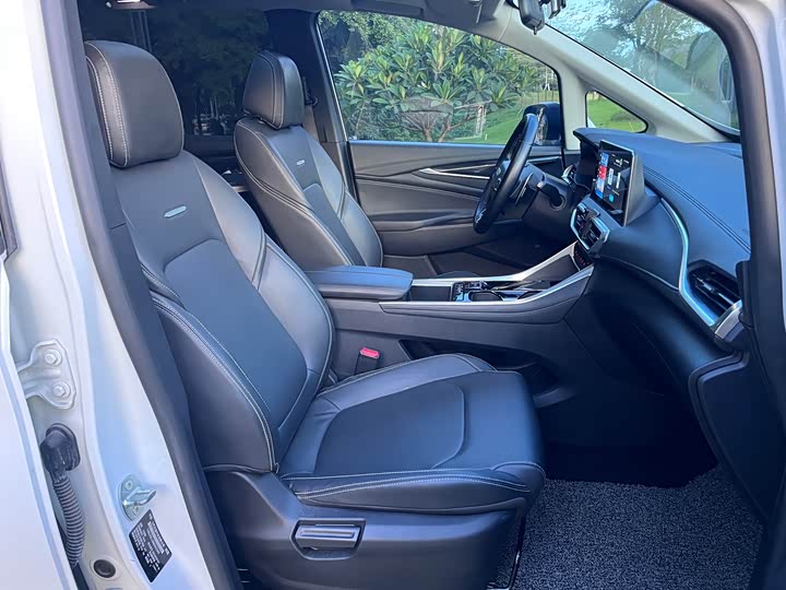 Фото 10 - Maxus G50