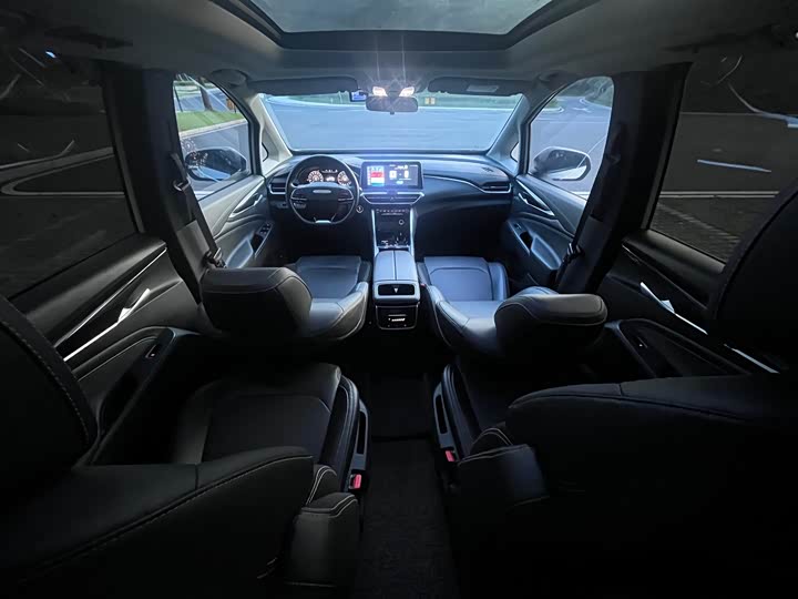 Фото 14 - Maxus G50