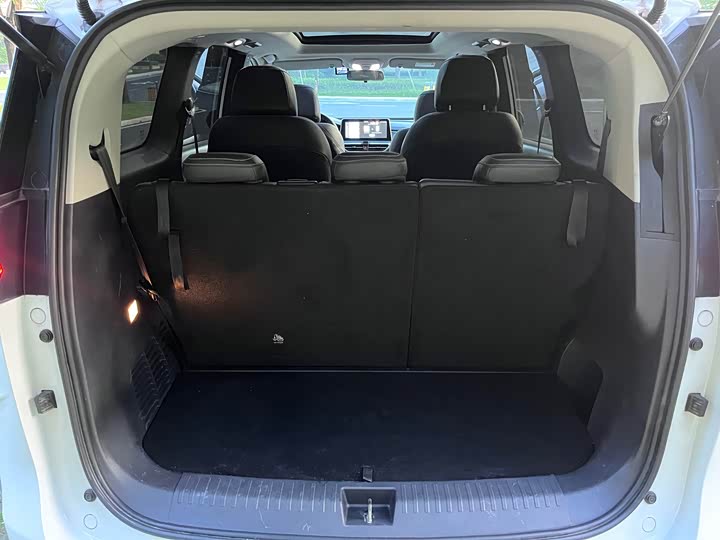 Фото 17 - Maxus G50