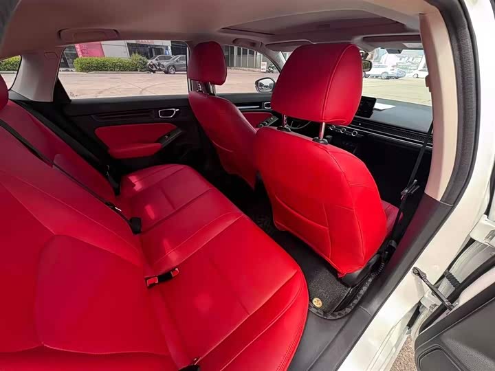 Фото 9 - Honda Civic