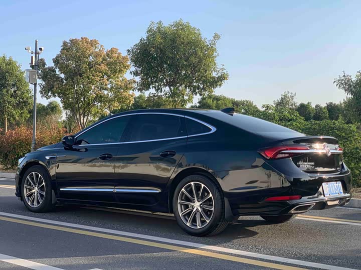 Фото 4 - Buick LaCrosse