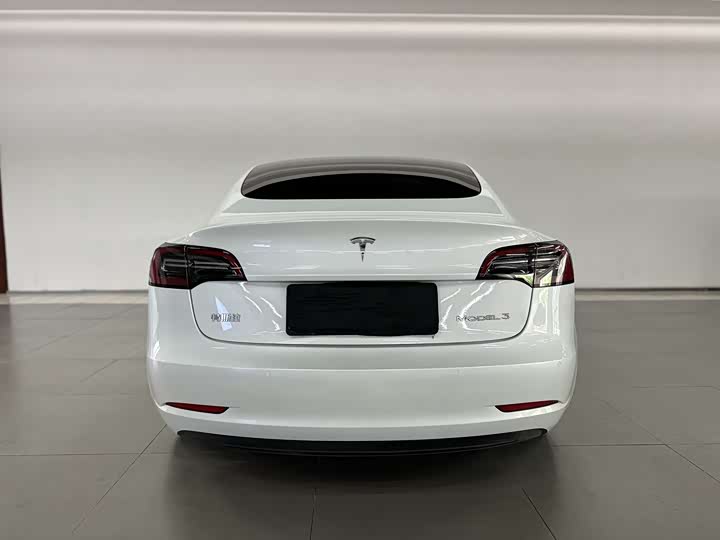 Фото 5 - Tesla Model 3