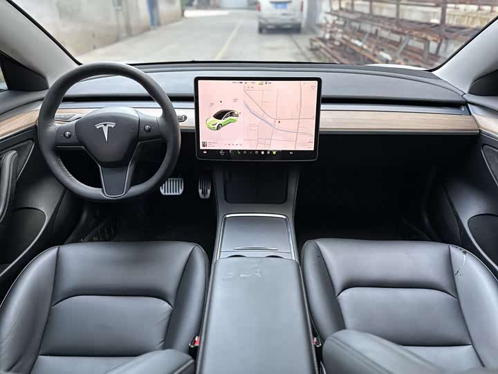 Фото 8 - Tesla Model 3