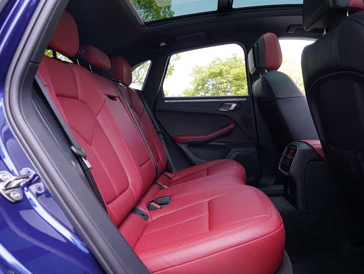 Фото 15 - Porsche Macan