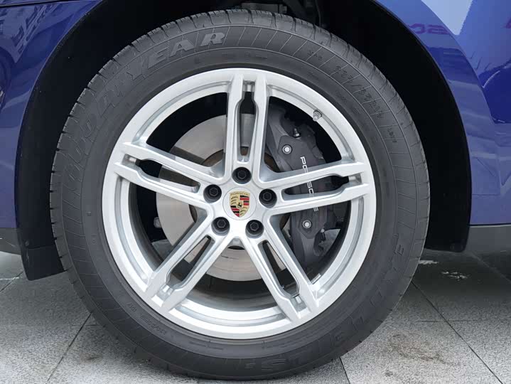 Фото 5 - Porsche Macan