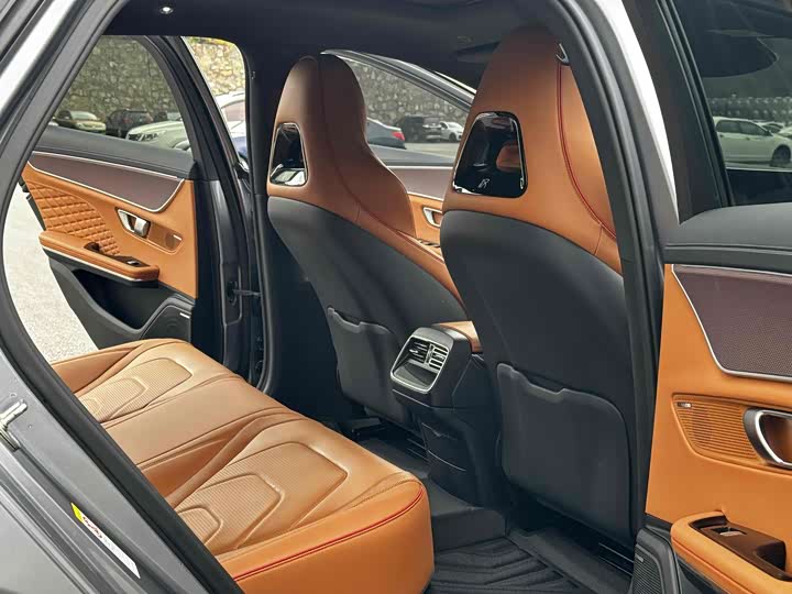 Фото 11 - BYD Han