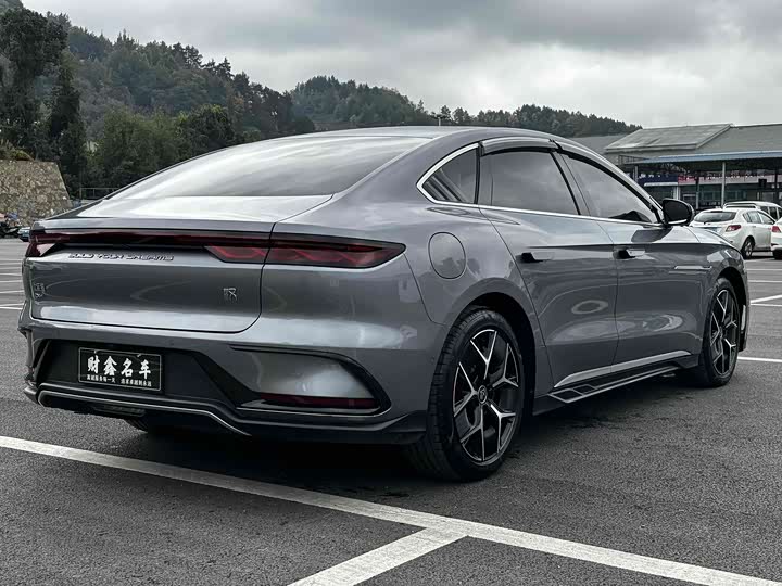 Фото 14 - BYD Han