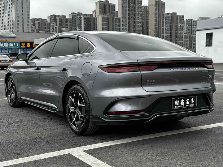 Фото 18 - BYD Han