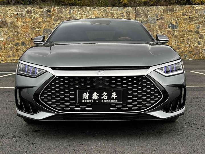 Фото 2 - BYD Han