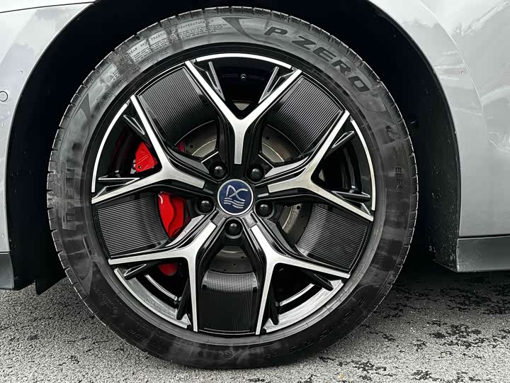 Фото 20 - BYD Han