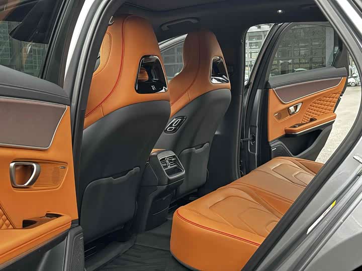 Фото 9 - BYD Han