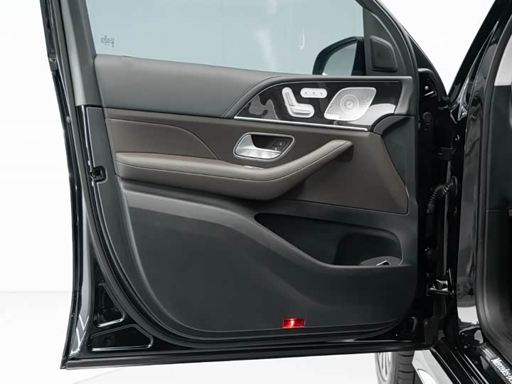 Фото 17 - Mercedes-Benz GLS-Class