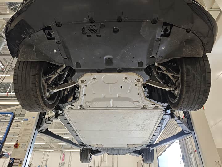 Фото 12 - BMW i5