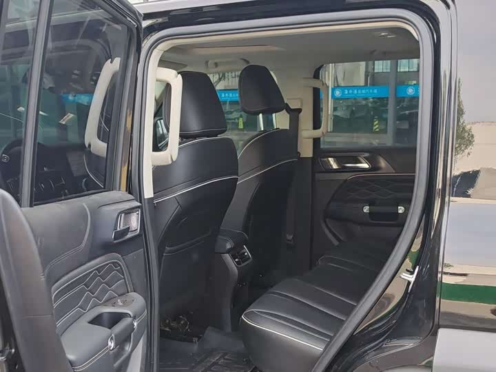 Фото 11 - Tank 300