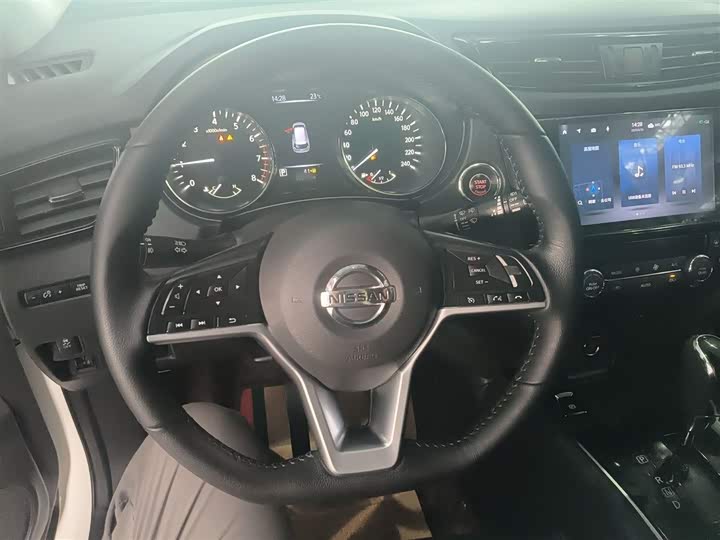 Фото 11 - Nissan X-Trail