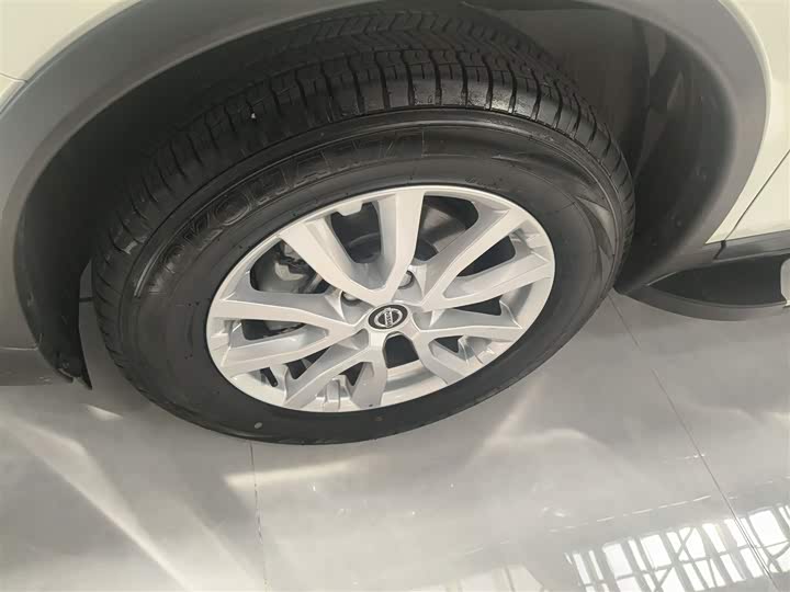 Фото 23 - Nissan X-Trail