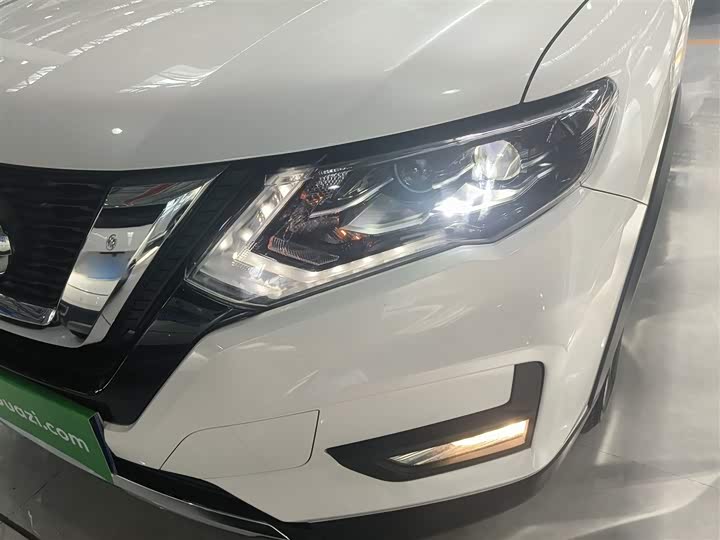 Фото 24 - Nissan X-Trail