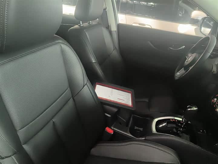 Фото 25 - Nissan X-Trail