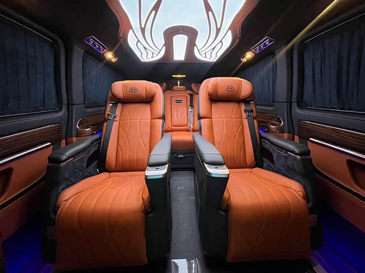 Фото 9 - Mercedes-Benz Vito