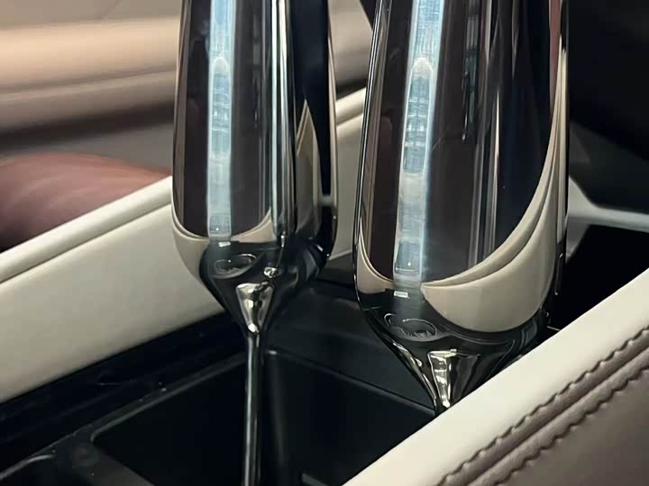 Фото 12 - Mercedes-Benz GLS-Class