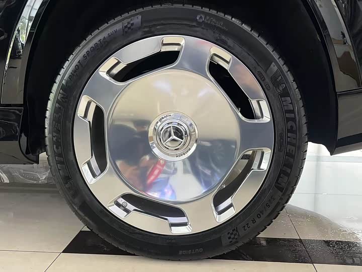 Фото 19 - Mercedes-Benz GLS-Class