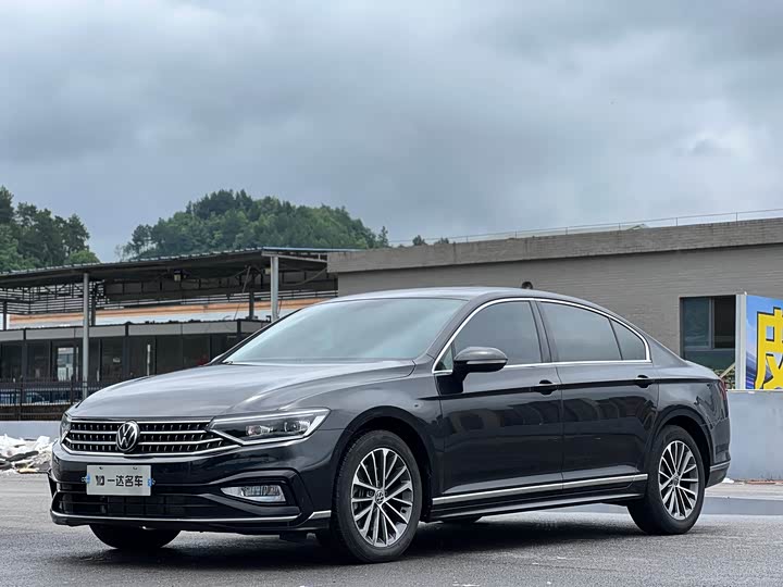 Фото 1 - Volkswagen Magotan