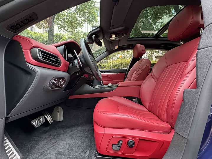 Фото 13 - Maserati Levante