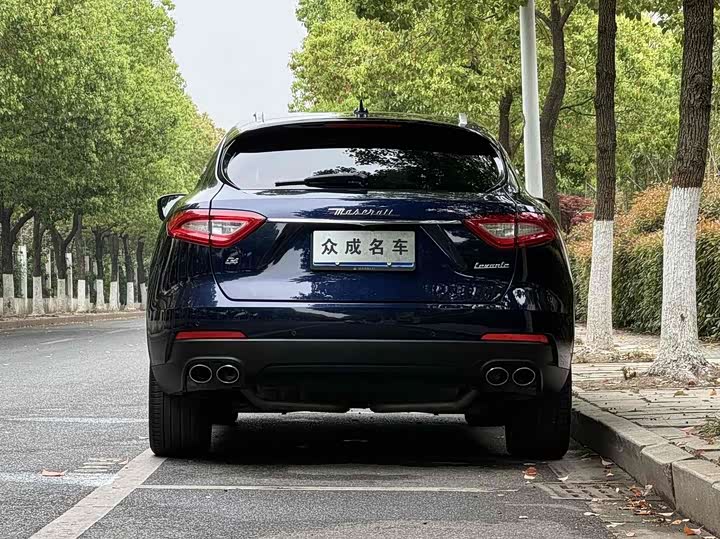 Фото 4 - Maserati Levante
